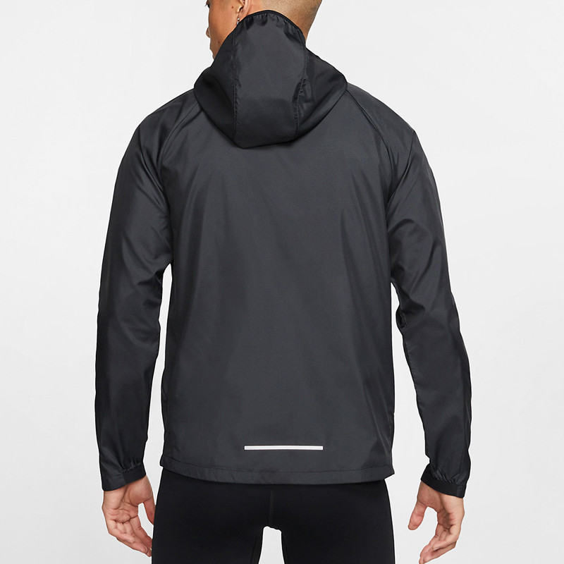 BAJU TRAINING NIKE Essential Flash Hooded Jacket