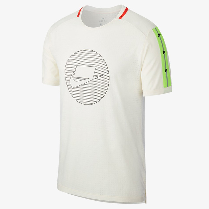 BAJU LARI NIKE Wild Run Running Tee