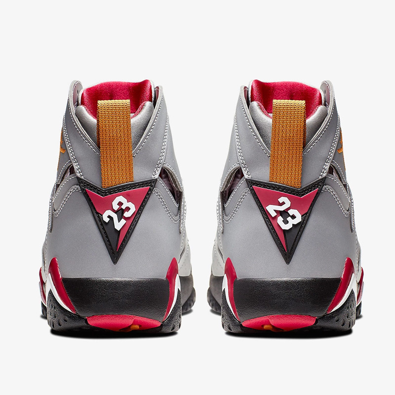 SEPATU BASKET AIR JORDAN AJ 7 Retro SP
