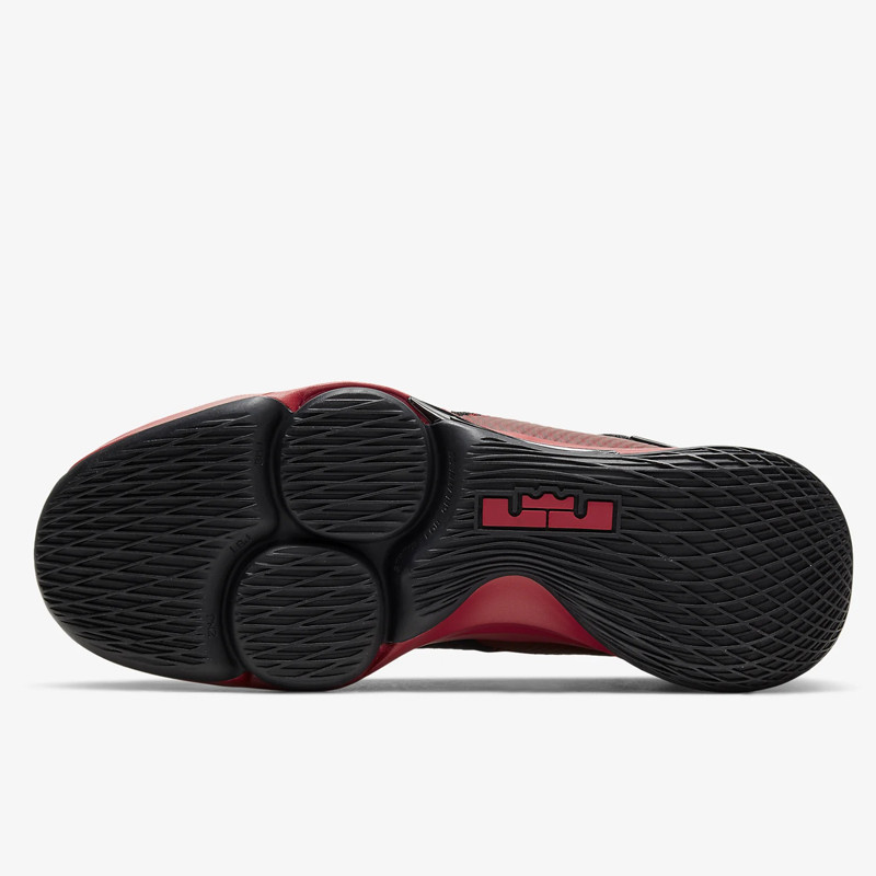 SEPATU BASKET NIKE Lebron Witness 4
