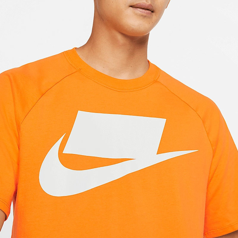BAJU SNEAKERS NIKE Sportswear Tee