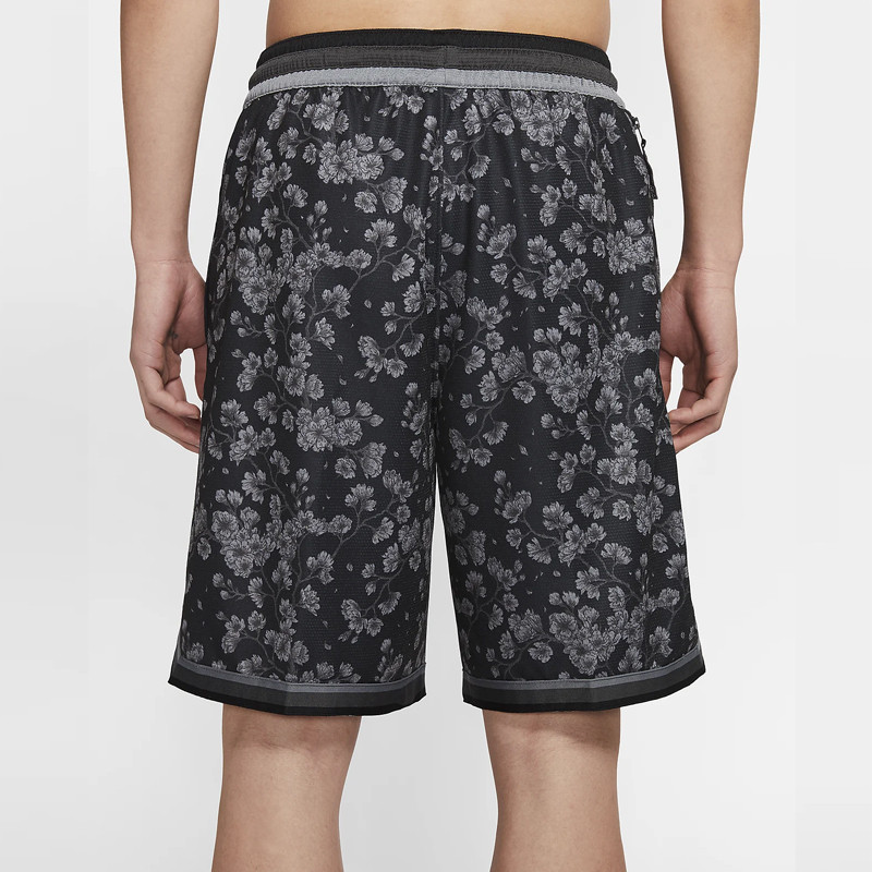 CELANA BASKET NIKE Dry City Exploration DNA Shorts
