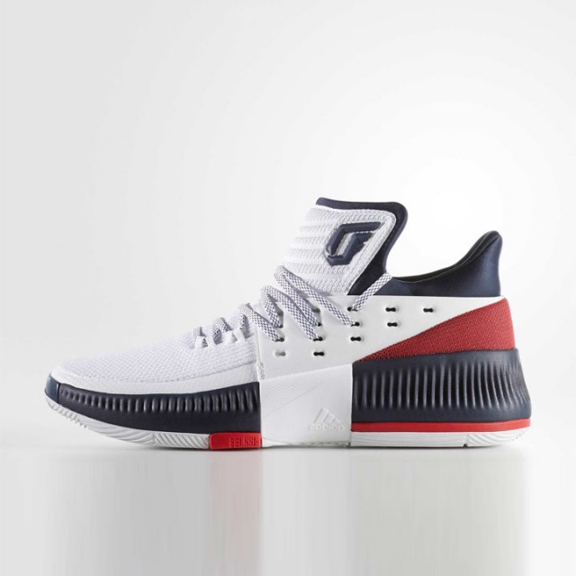 SEPATU BASKET NIKE Dame 3
