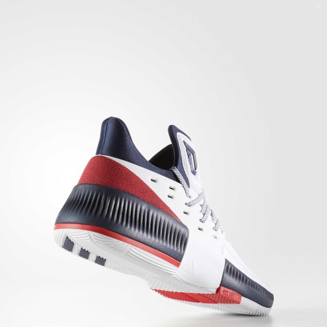 SEPATU BASKET NIKE Dame 3