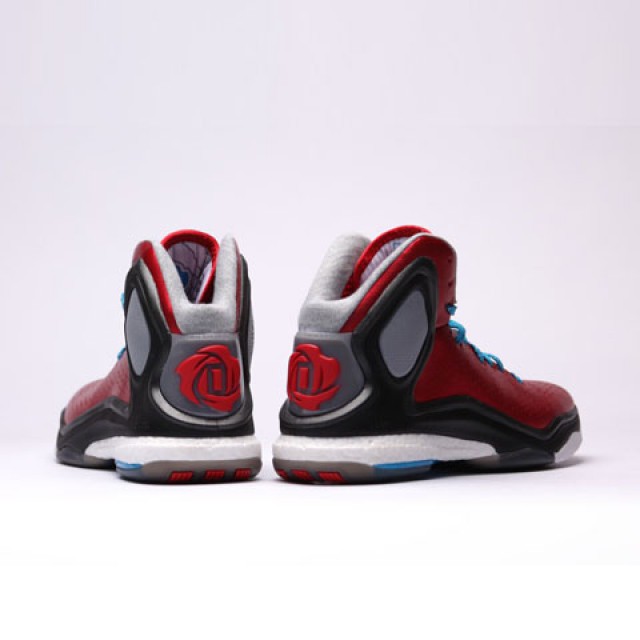 SEPATU BASKET ADIDAS D Rose 5.0