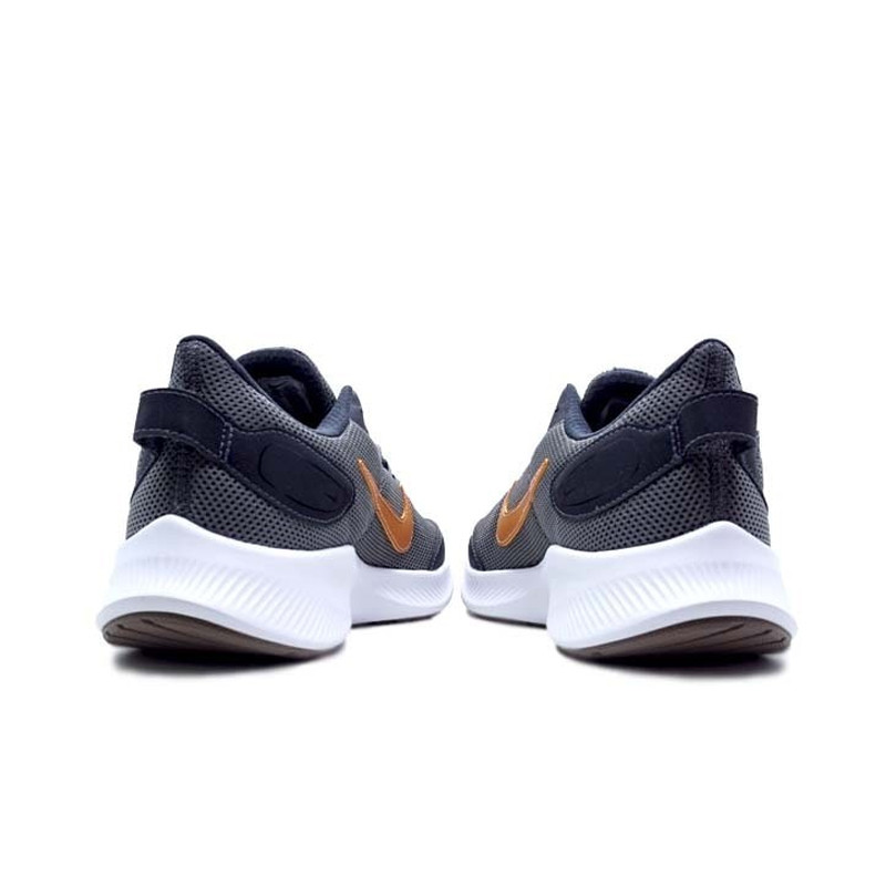 SEPATU LARI NIKE Runallday 2
