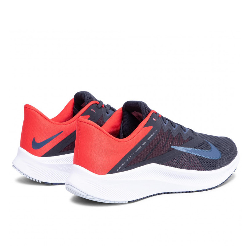 SEPATU LARI NIKE Quest 3