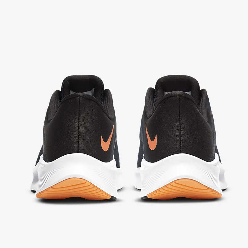 SEPATU LARI NIKE Quest 3