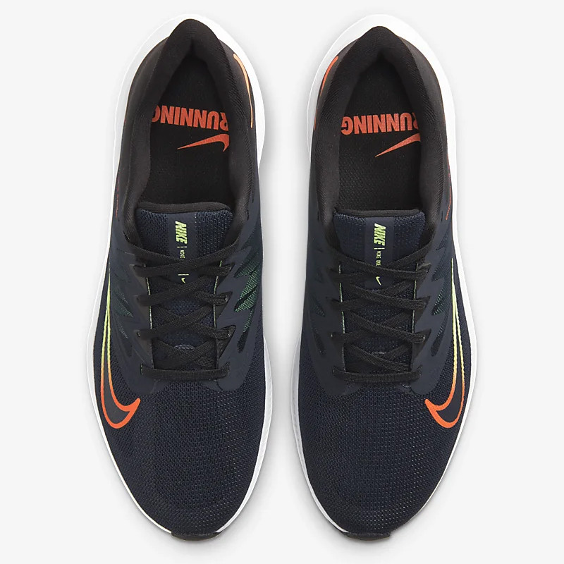 SEPATU LARI NIKE Quest 3
