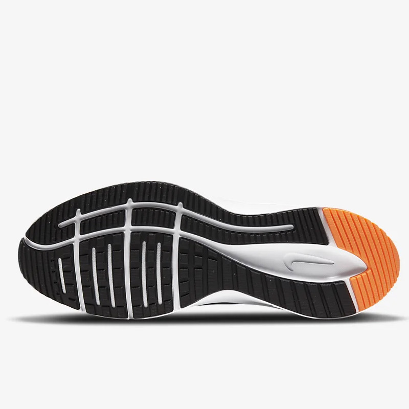 SEPATU LARI NIKE Quest 3