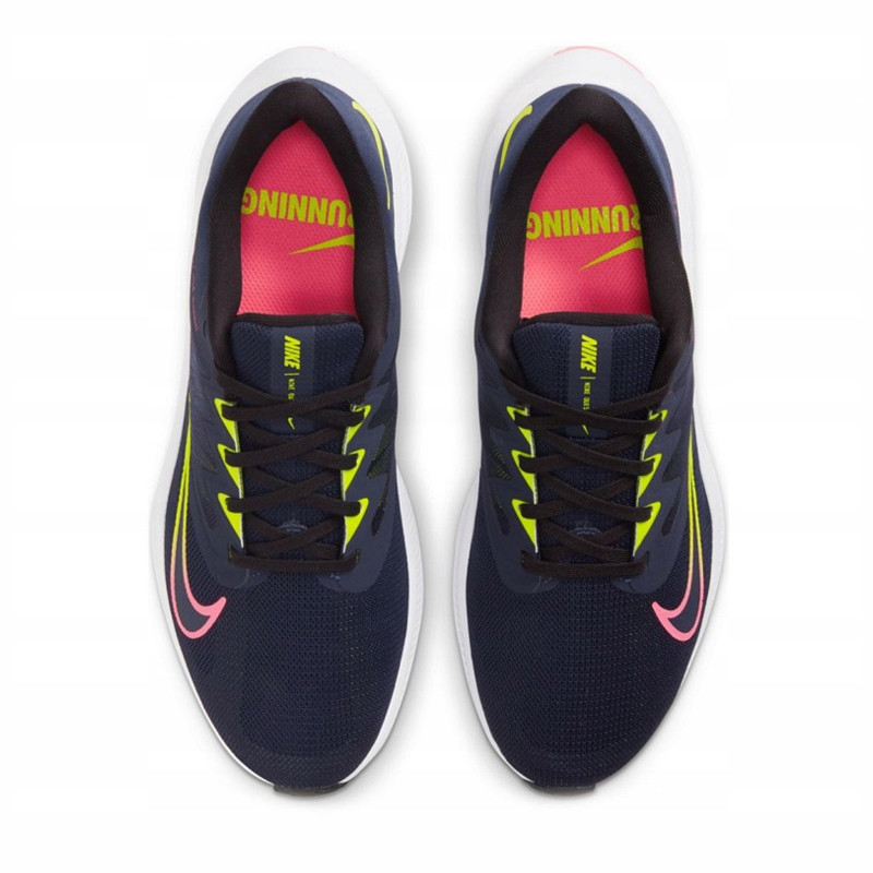 SEPATU LARI NIKE Wmns Quest 3