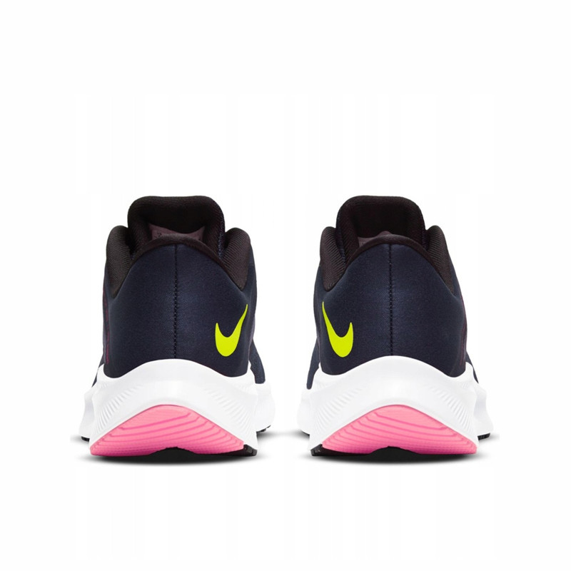 SEPATU LARI NIKE Wmns Quest 3