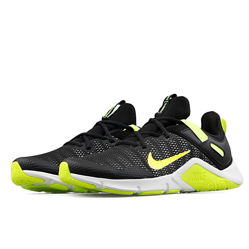 SEPATU TRAINING NIKE Legend Essential