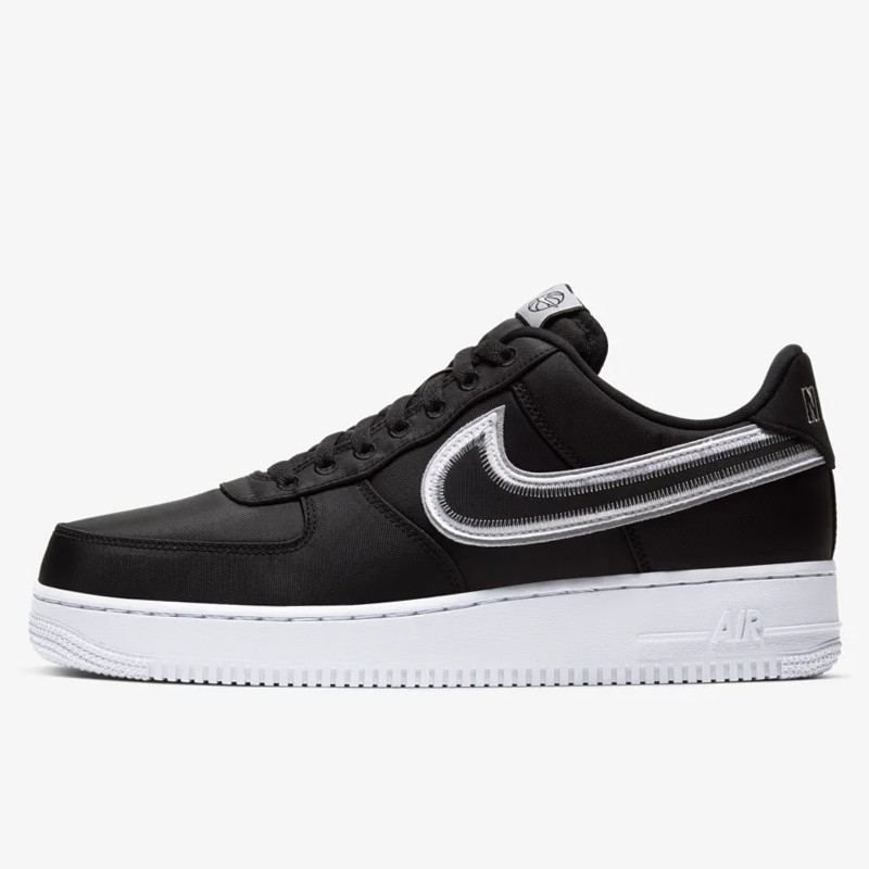 SEPATU SNEAKERS NIKE Air Force 1 '07 LV8
