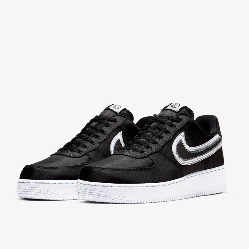 SEPATU SNEAKERS NIKE Air Force 1 '07 LV8