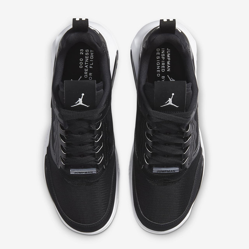 SEPATU SNEAKERS AIR JORDAN Max 200