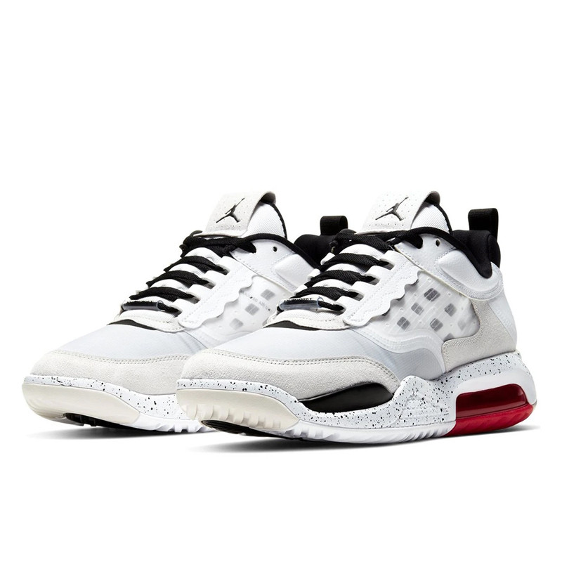 SEPATU SNEAKERS AIR JORDAN Max 200