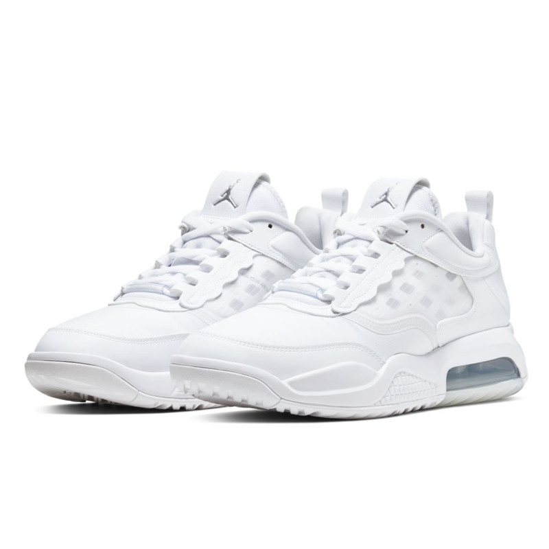 SEPATU BASKET AIR JORDAN Max 200