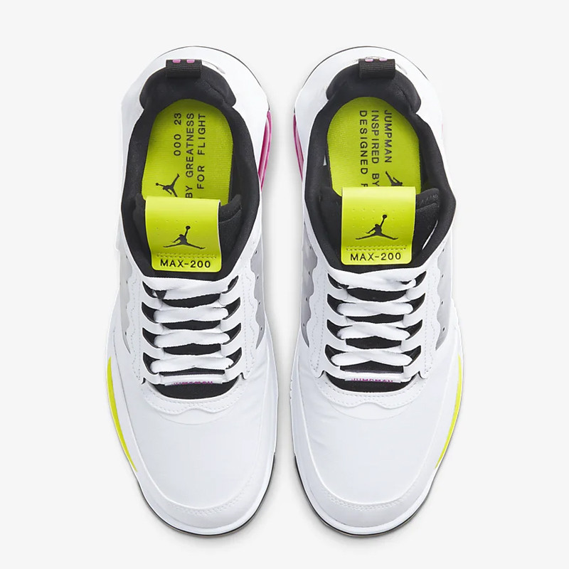 SEPATU SNEAKERS AIR JORDAN Max 200