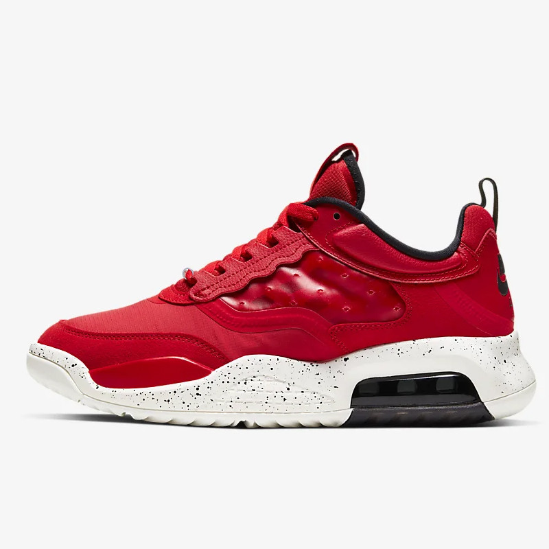 SEPATU SNEAKERS AIR JORDAN Max 200