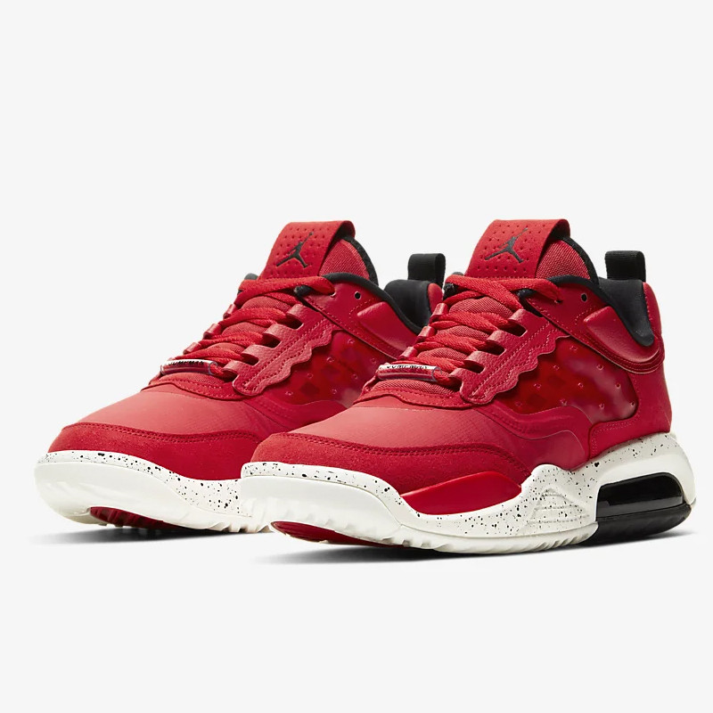 SEPATU SNEAKERS AIR JORDAN Max 200