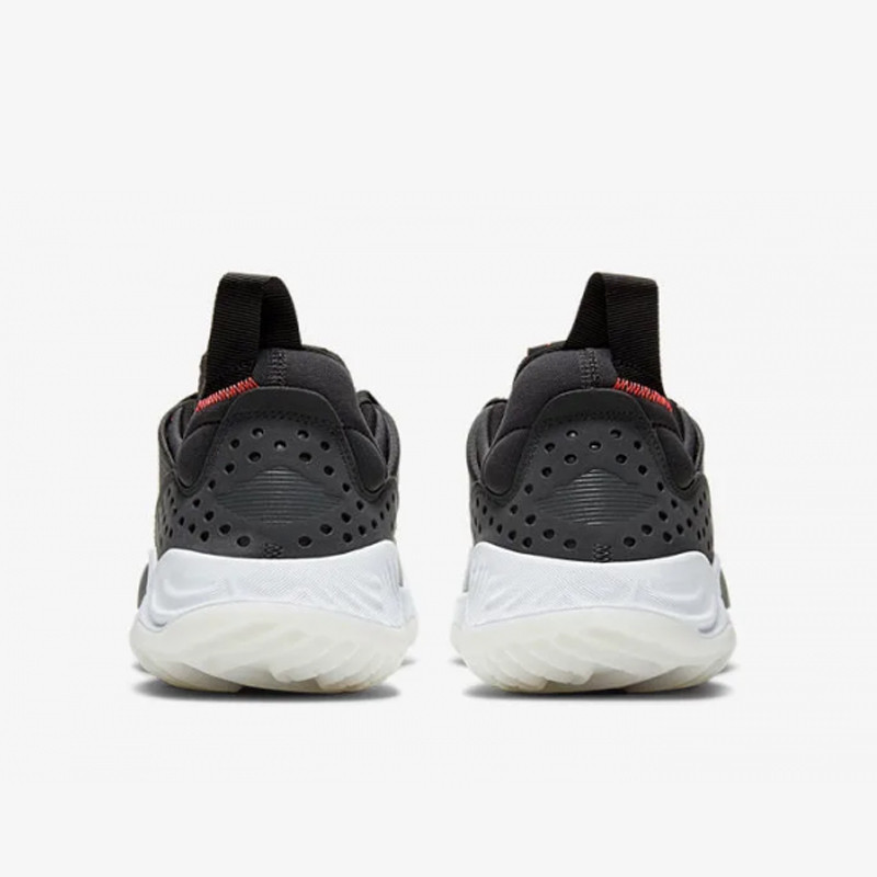 SEPATU BASKET AIR JORDAN Delta SP