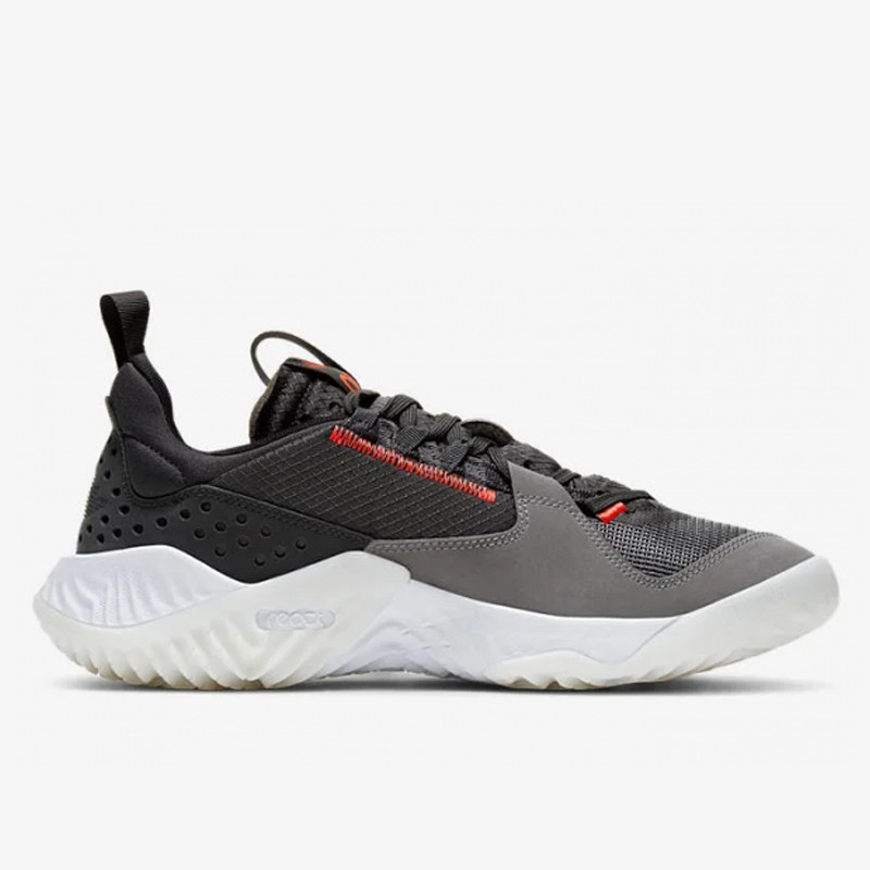 SEPATU BASKET AIR JORDAN Delta SP