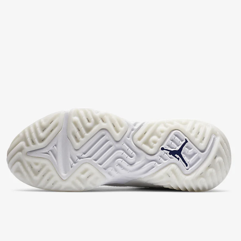 SEPATU BASKET AIR JORDAN Delta