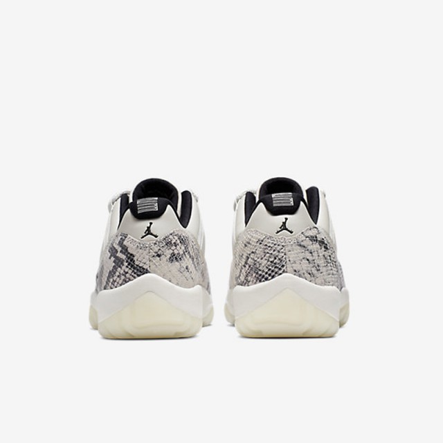 SEPATU BASKET AIR JORDAN AJ 11 Retro Low Snakeskin