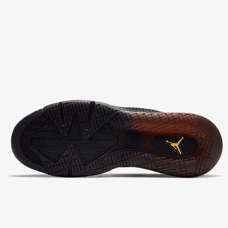 SEPATU BASKET AIR JORDAN Mars 270