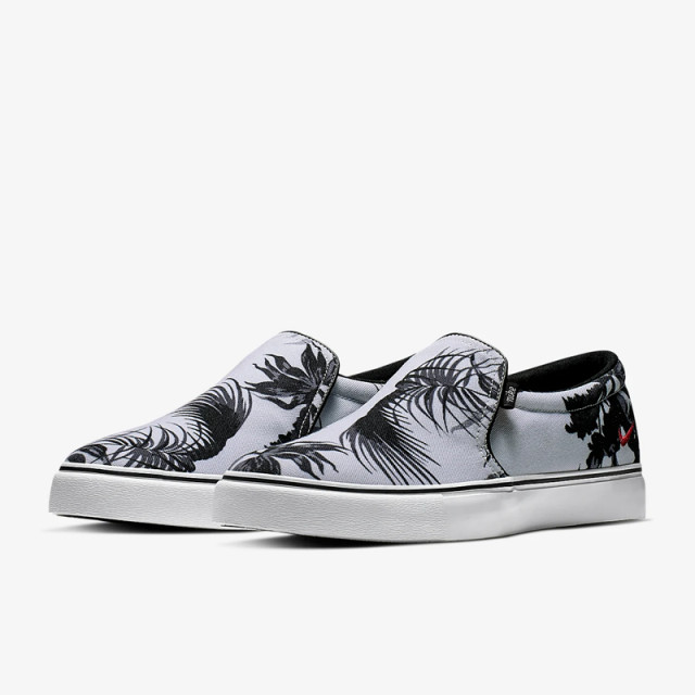 SEPATU SNEAKERS NIKE Court Royale AC Slip On