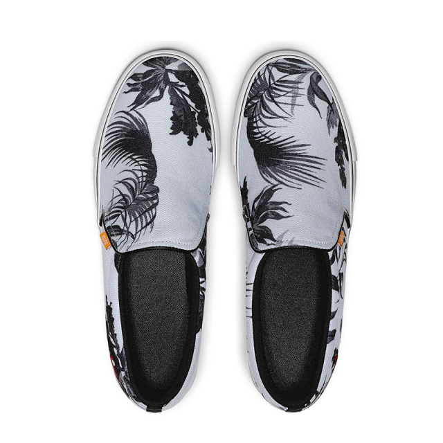 SEPATU SNEAKERS NIKE Court Royale AC Slip On