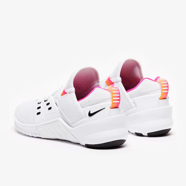 SEPATU TRAINING NIKE Wmns Free Metcon 2