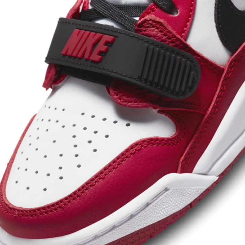 SEPATU BASKET AIR JORDAN Legacy 312 Low GS