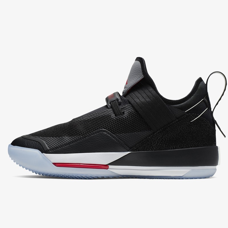 SEPATU BASKET AIR JORDAN AJ 33 Low SE