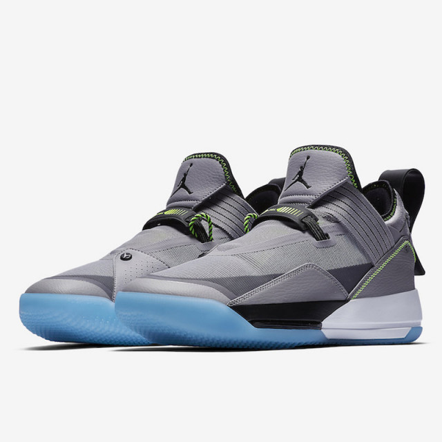 SEPATU BASKET AIR JORDAN AJ 33 SE PF