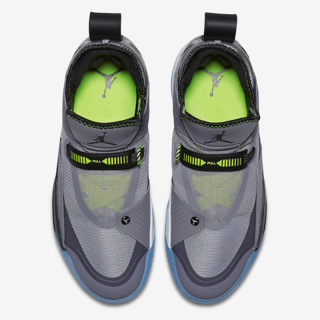 SEPATU BASKET AIR JORDAN AJ 33 SE PF