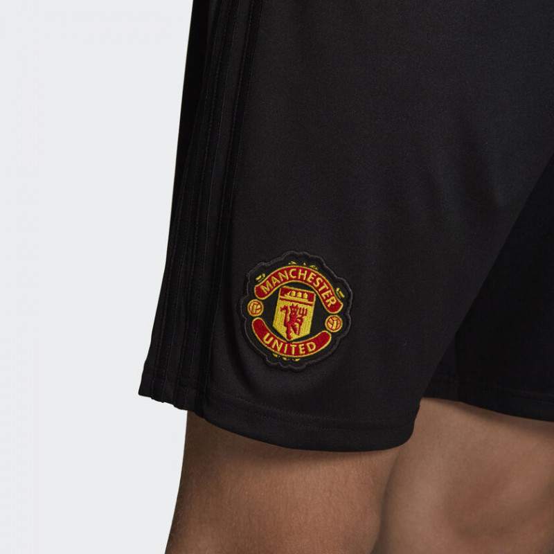 CELANA FOOTBALL ADIDAS Manchester United Home Shorts