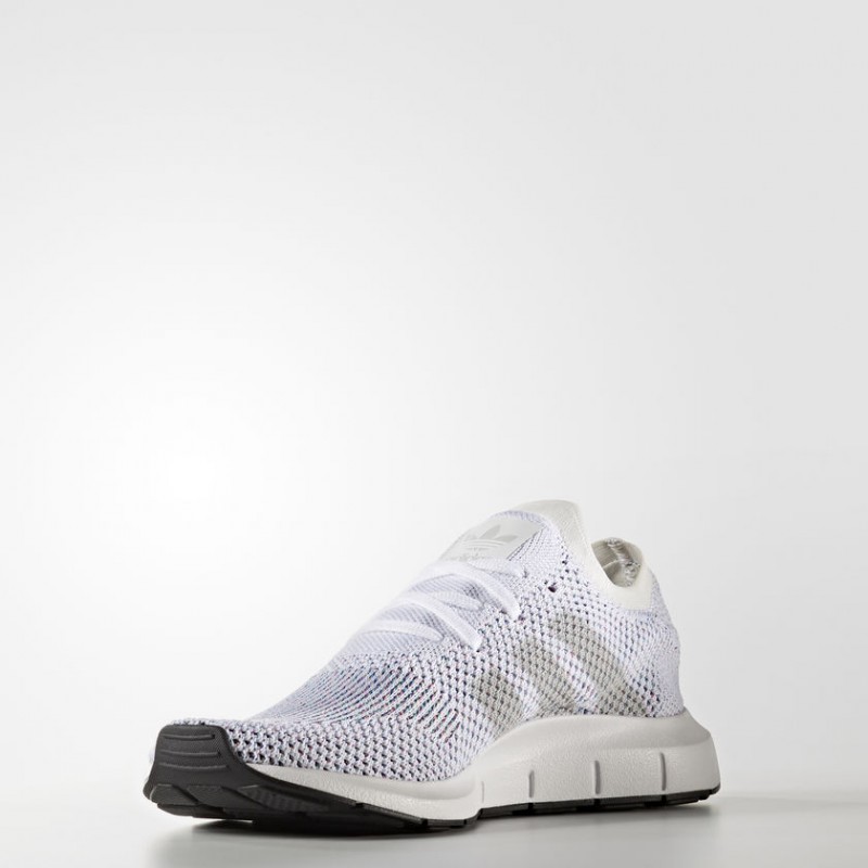 SEPATU SNEAKERS ADIDAS Swift Run Primeknit