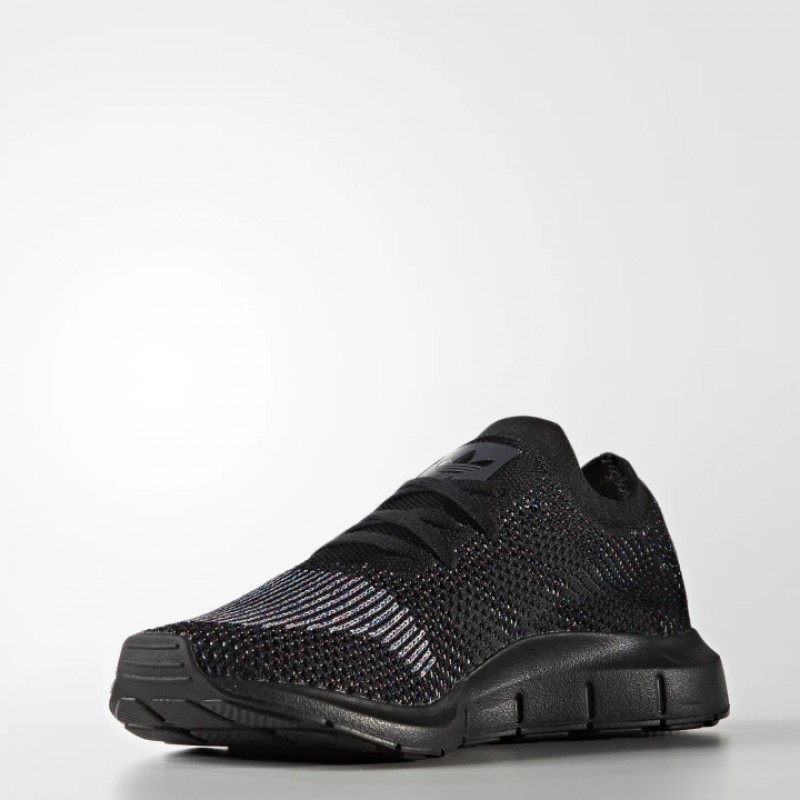 SEPATU SNEAKERS ADIDAS Swift Run Primeknit