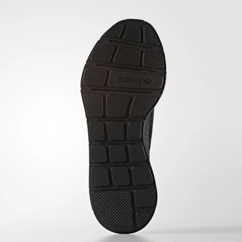 SEPATU SNEAKERS ADIDAS Swift Run Primeknit