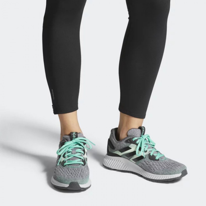 SEPATU LARI ADIDAS Wmns Aerobounce