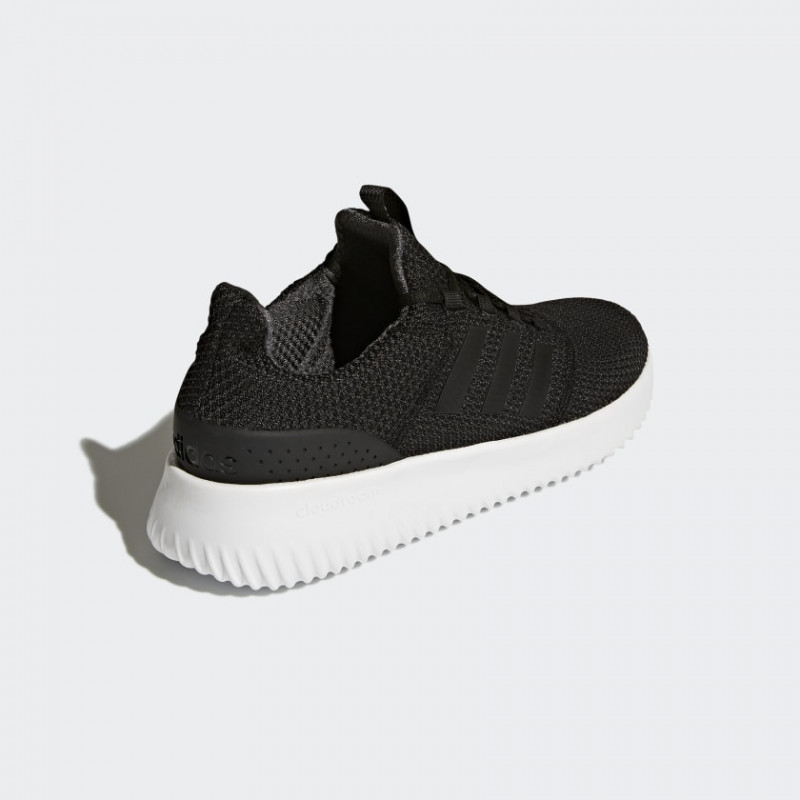SEPATU LARI ADIDAS Cloudfoam Ultimate
