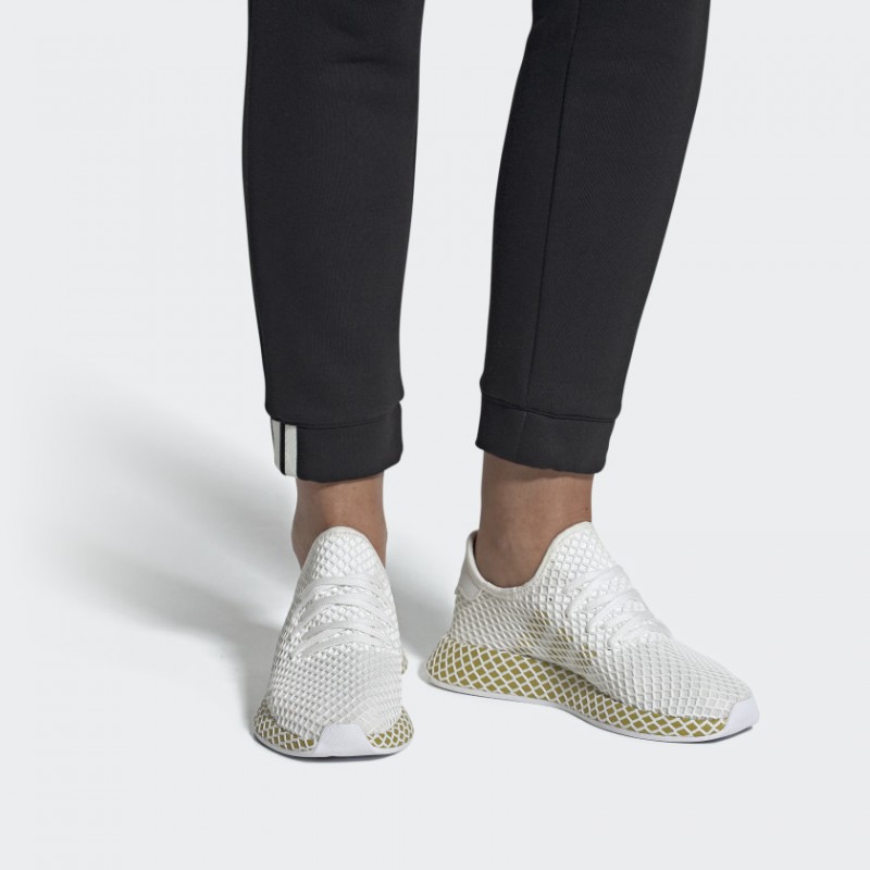 SEPATU SNEAKERS ADIDAS Wmns Deerupt Runner