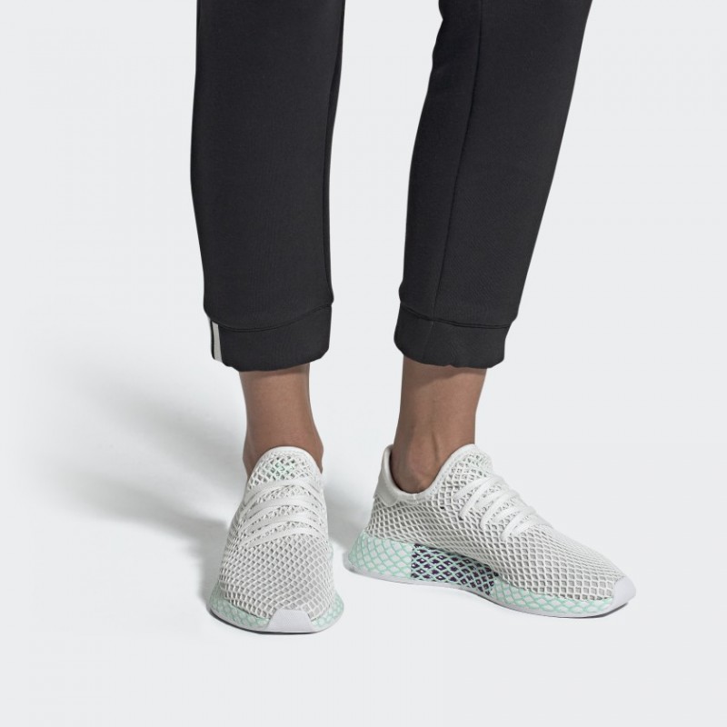 SEPATU SNEAKERS ADIDAS Wmns Deerupt Runner