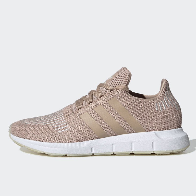 SEPATU SNEAKERS ADIDAS Wmns Swift Run