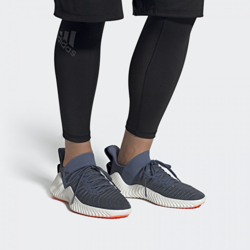 SEPATU TRAINING ADIDAS Alphabounce Trainer