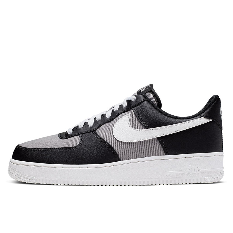 SEPATU SNEAKERS NIKE Air Force 1 '07