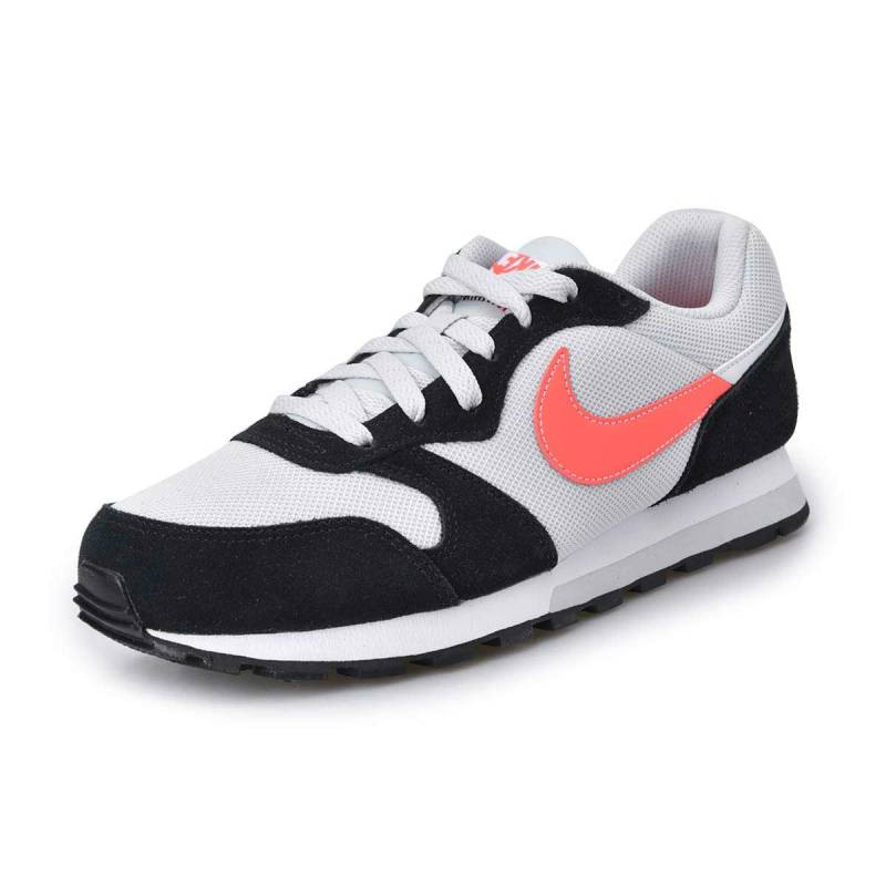 SEPATU SNEAKERS NIKE MD Runner 2 ES1