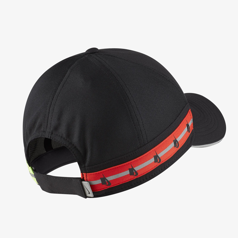 AKSESORIS LARI NIKE CLC99 Wild Run Trucker Cap